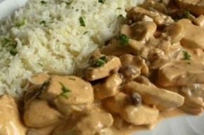 Stroganoff de porc si cus cus