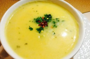 Supa crema de cartofi cu porumb