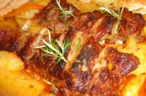 Scarita de porc la cuptor si cartofi aurii