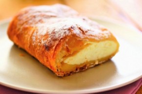 Strudel cu branza dulce